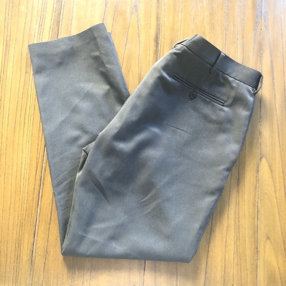 Van Heusen Other - Van Hussein men’s dress pant in gray